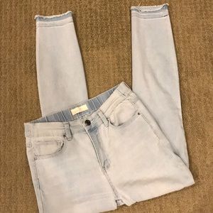 Grace and Lace Distressed Cropped Jeggings.